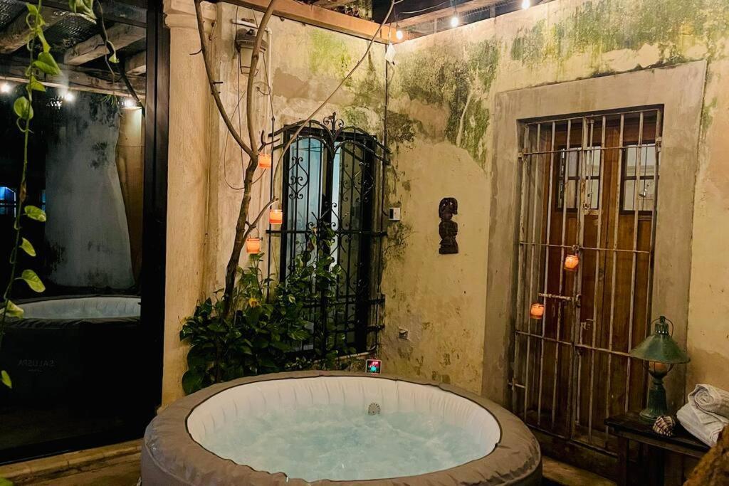 House Dzalbay Santa Lucia With Hot Tub Mérida Exterior foto